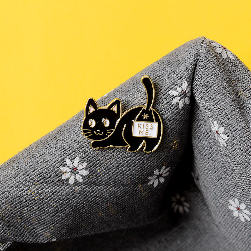 Japanese Cute Kitty Wagging Tail Brooch