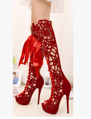 Large - size European and American century classic nightclub cave style high heel sandals.