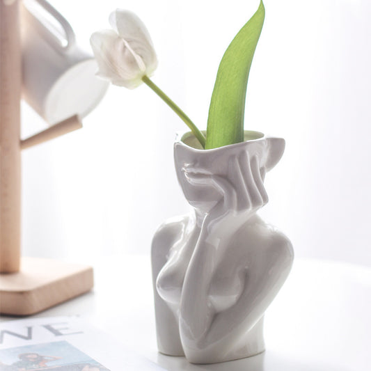 Fashionable Nordic Woman Body Shape Ceramic Vase
