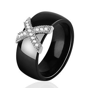Couple black and white ceramic ring